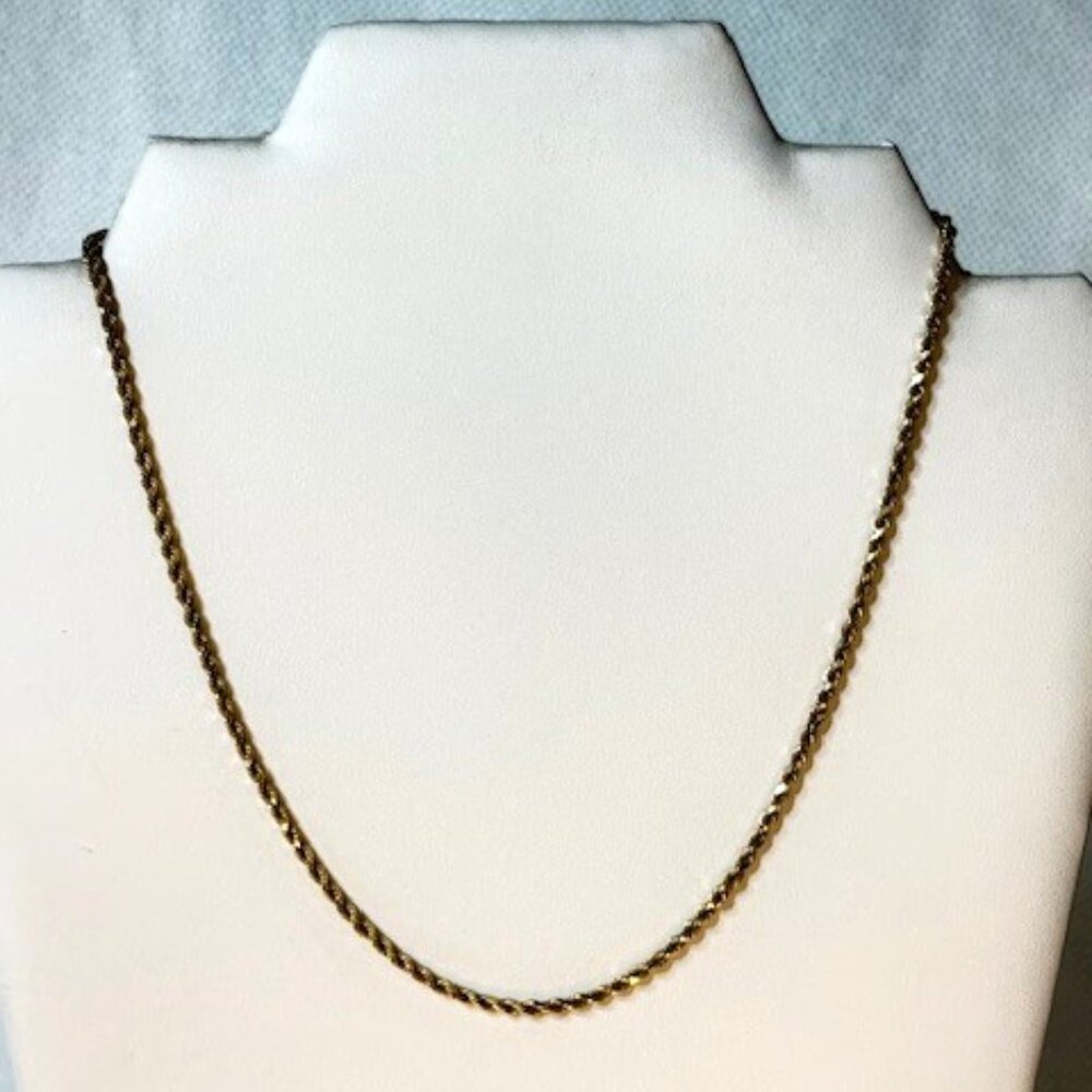 18" 14K solid rope necklace with locking clasp. - Picture 2 of 9